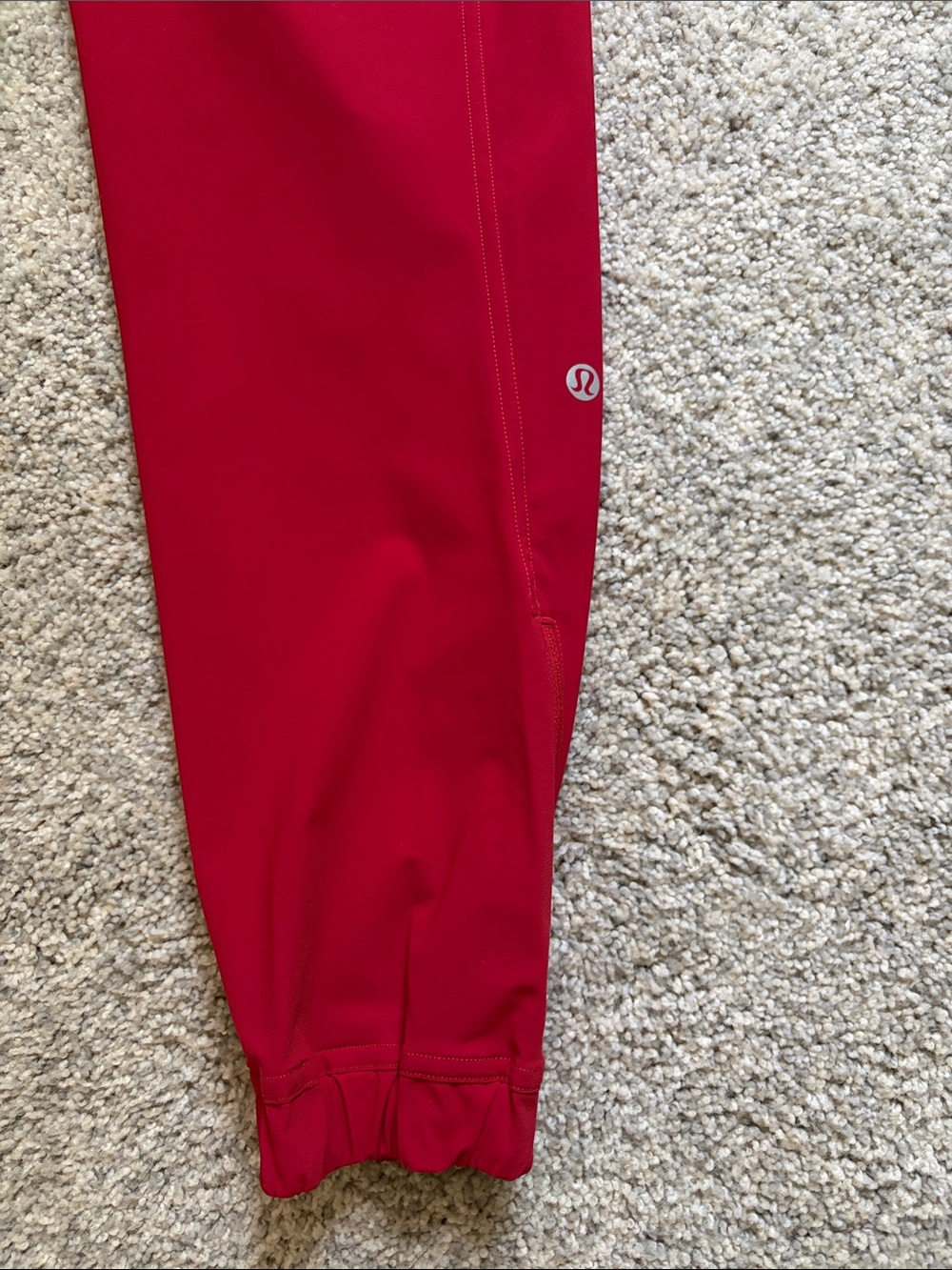 Lululemon Size 2 Red Women’s Red Jogger Pants - Lightweight Activewear - Picture 3 of 7